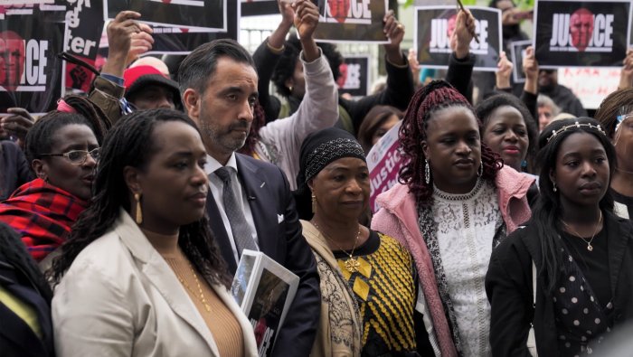 Aamer Anwar and the family of Sheku Bayoh